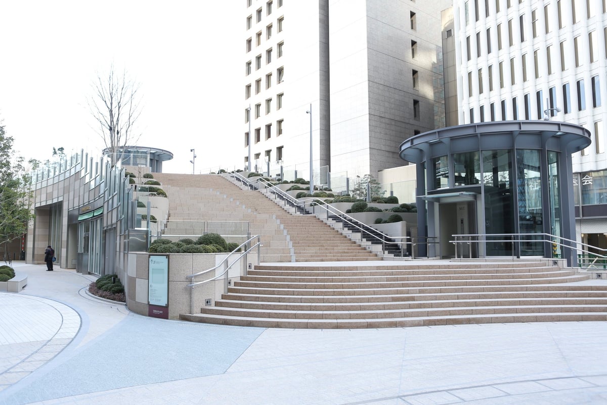東京ミッドタウン日比谷・日比谷ステップ広場