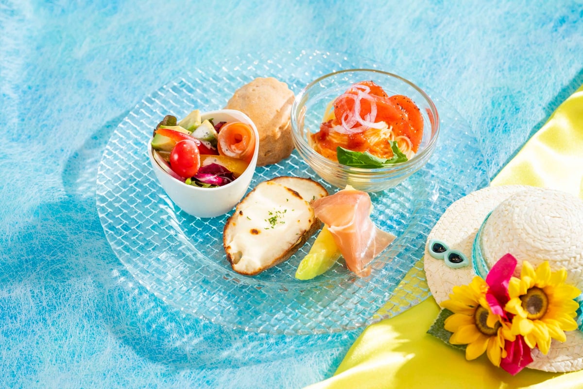 コロンバン原宿サロンでリゾート気分を味わう「サマーフルーツアフタヌーンティー」 7月1日〜9月15日