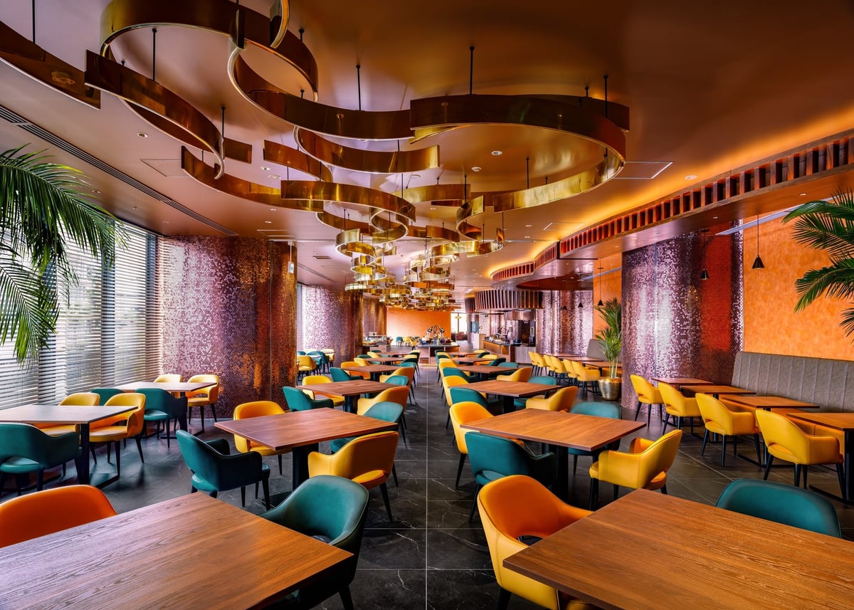 GRILL ＆ DINING AURDIA 店内