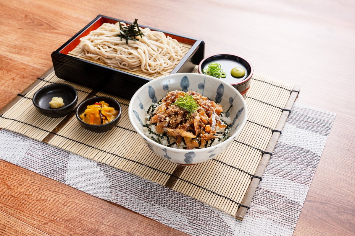 【大分郷土料理】りゅうきゅう丼とざるそば 1,290円（税込）