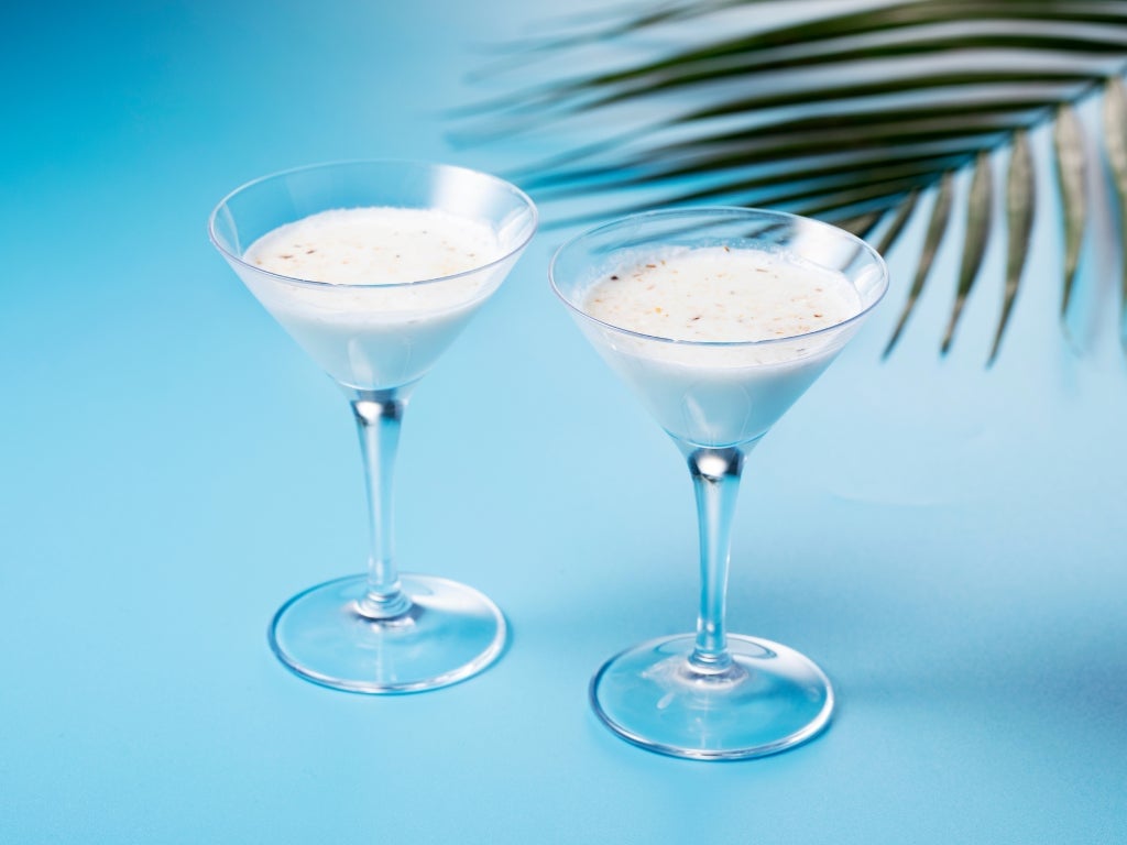 「ココナッツミルクのスイート♥モクテル」でまずは乾杯