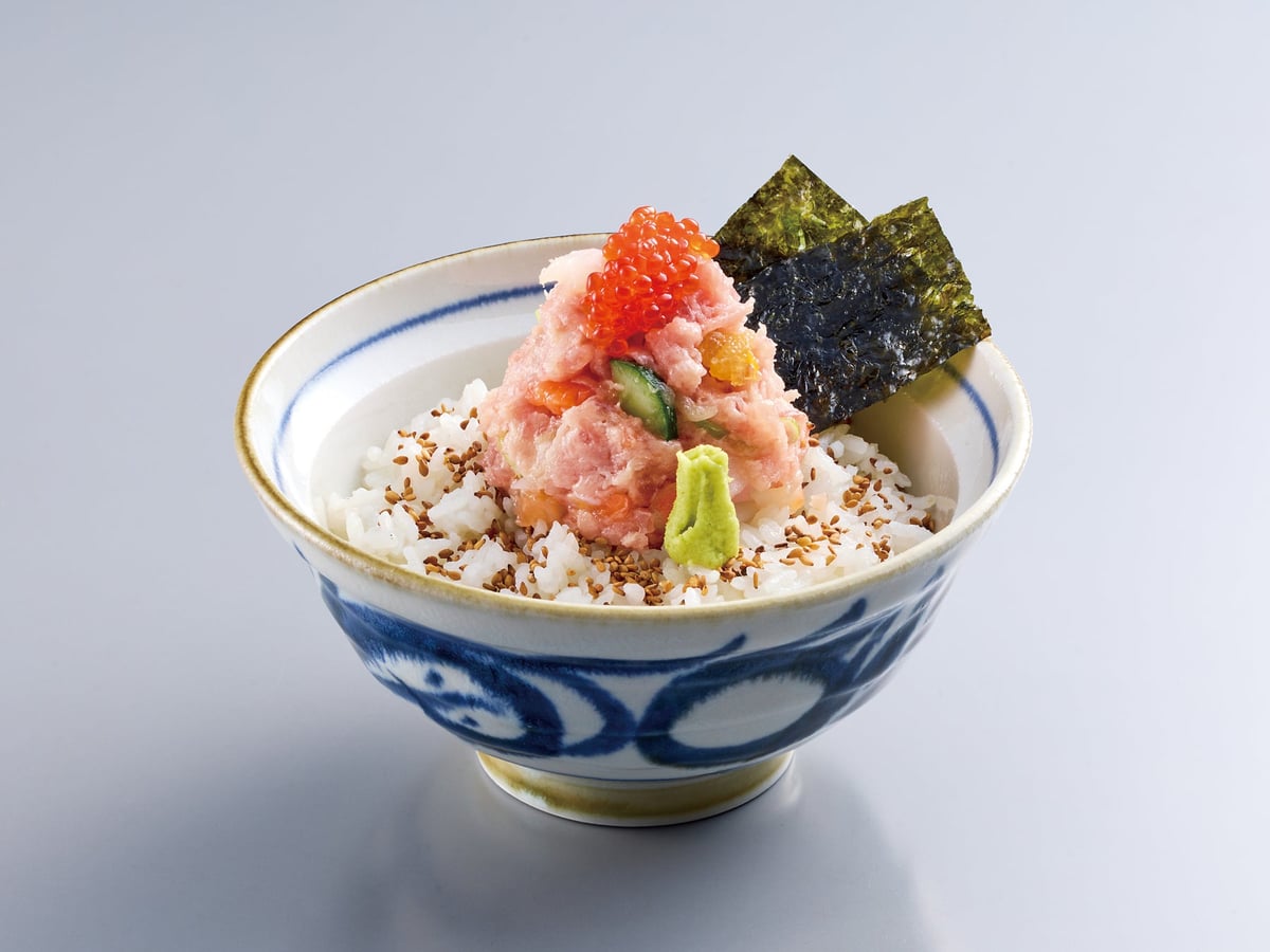 「海鮮丼」990円(税込1,089円)