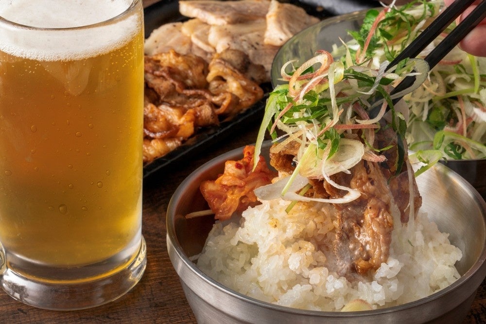 焼肉と一緒にどうぞ！香味野菜（大葉、ねぎ、三つ葉、茗荷※茗荷はPREMIUM BUFFET限定）もご用意しました！※反響、仕入れ状況等により内容は変更となる場合がございます。