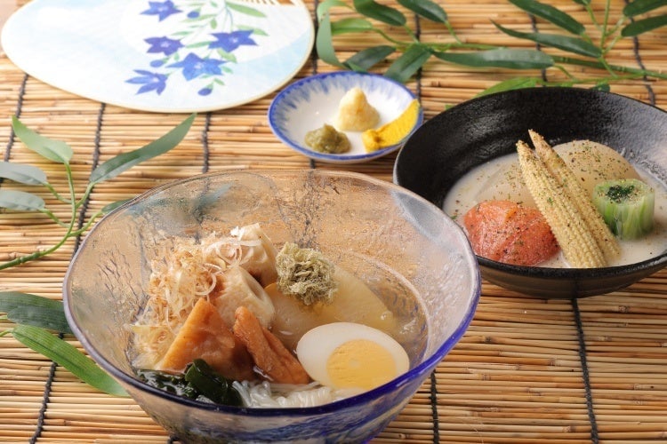 （左）あごだし盛合せ五種盛 ／（右）鶏だし盛合せ三種盛
