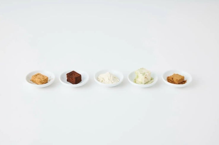 <写真:らーめん原点の食材をフリーズドライにしたもの>