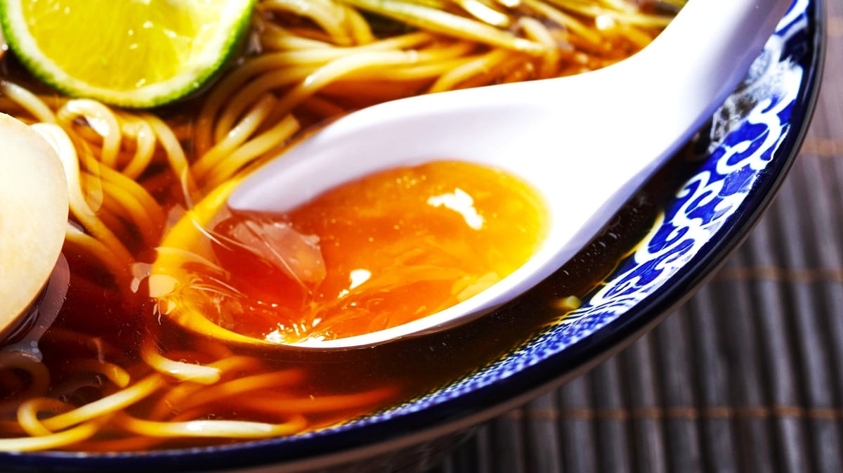 天下一品×鳥羽周作シェフ監修！夏季限定「すだち香る あっさり冷やし麺」販売開始 7月1日〜