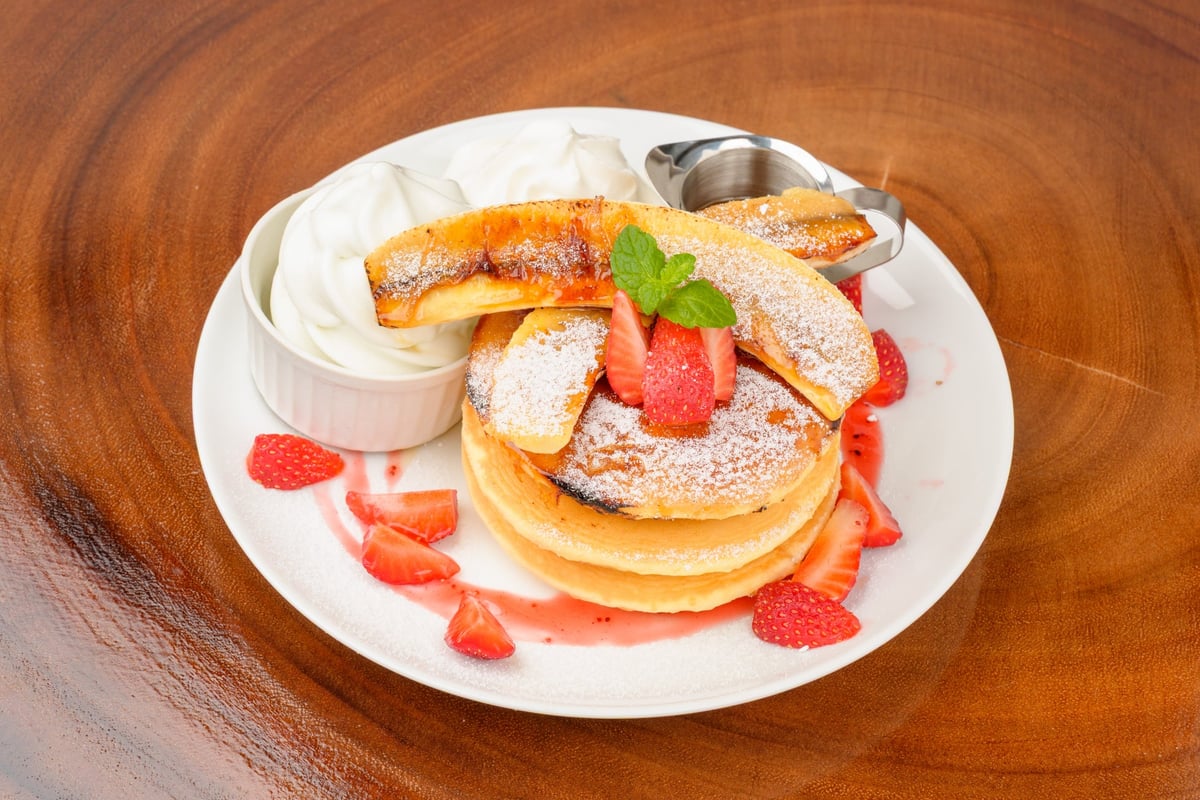 苺とブリュレバナナのパンケーキ(税込1,749円)