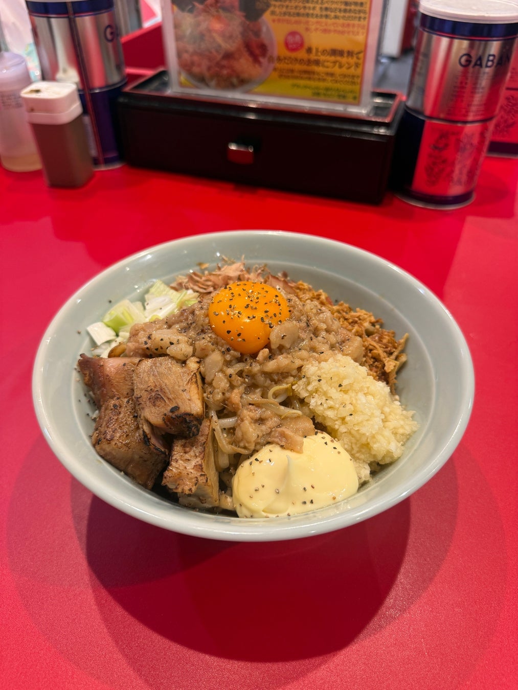 新宿・西新宿に豚ノヴァ-零-新店オープン!7月10日100杯限定無料ラーメン提供も