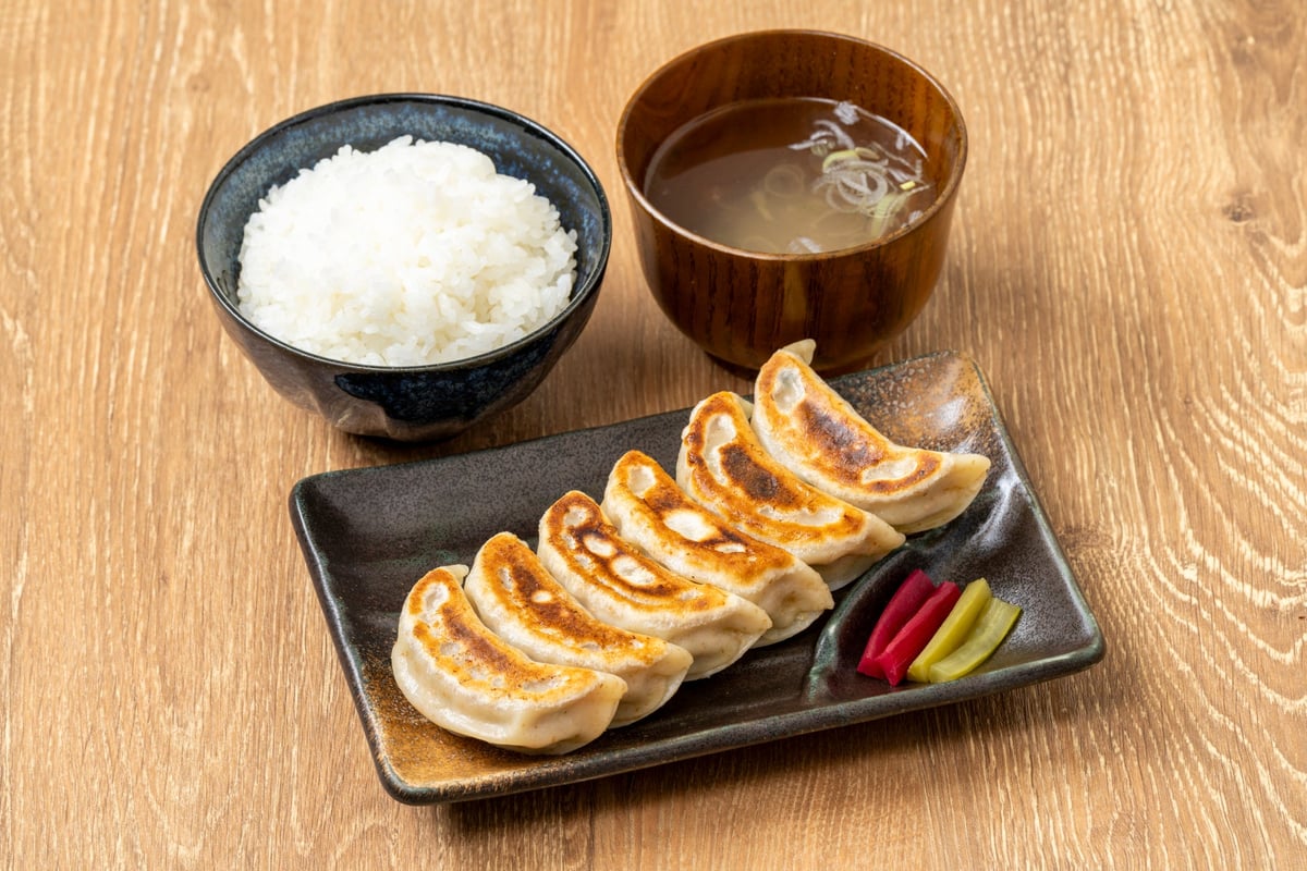 肉汁焼餃子/ご飯/スープ/ +①〜③から1品お選びください
