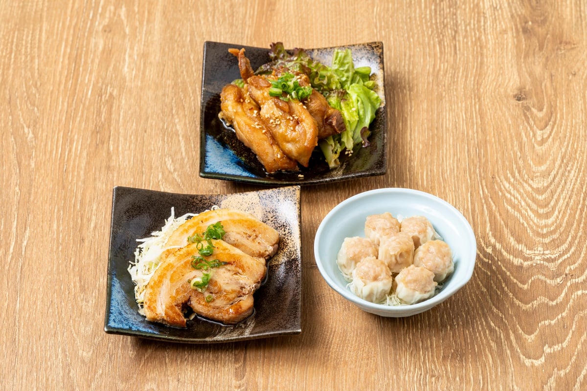 ①ミニチャーシュー ②ミニ油淋鶏 ③ちび焼売7個