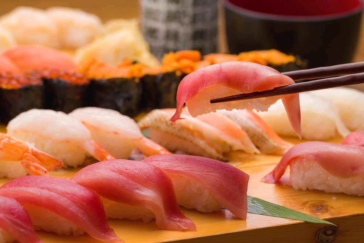 FUJIYAMA TOKYO東京で高級寿司50品が3,900円食べ放題!平日限定・1日5組まで