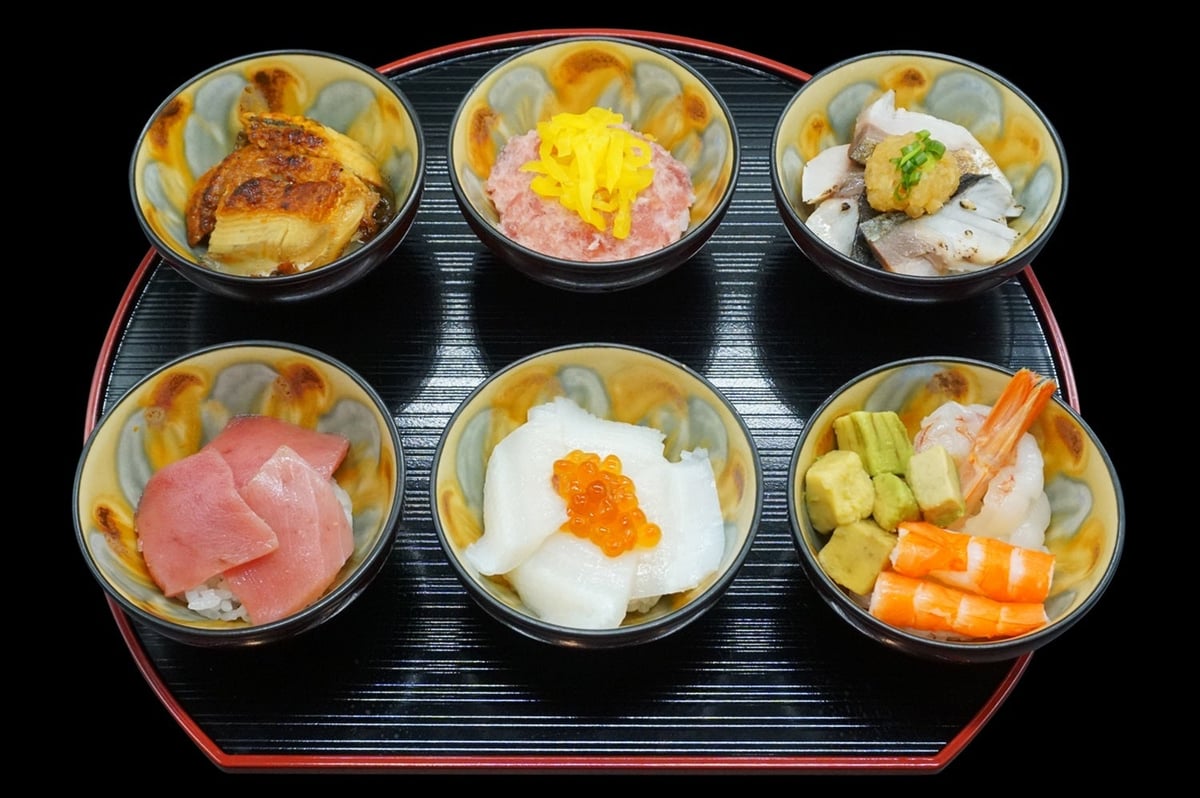 ●姫丼6種ランチ 1,580円（税込1,738円）