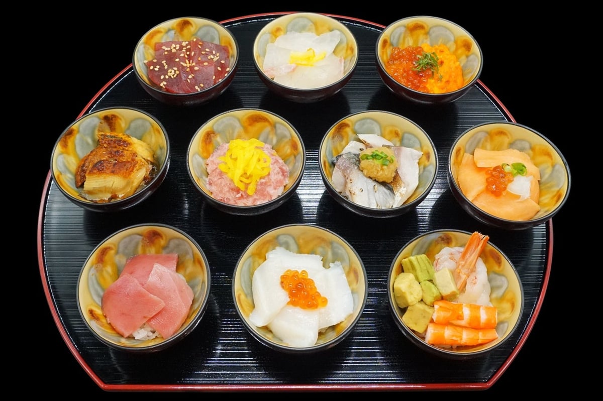 ●姫丼10種ランチ 2,980円（税込3,278円）