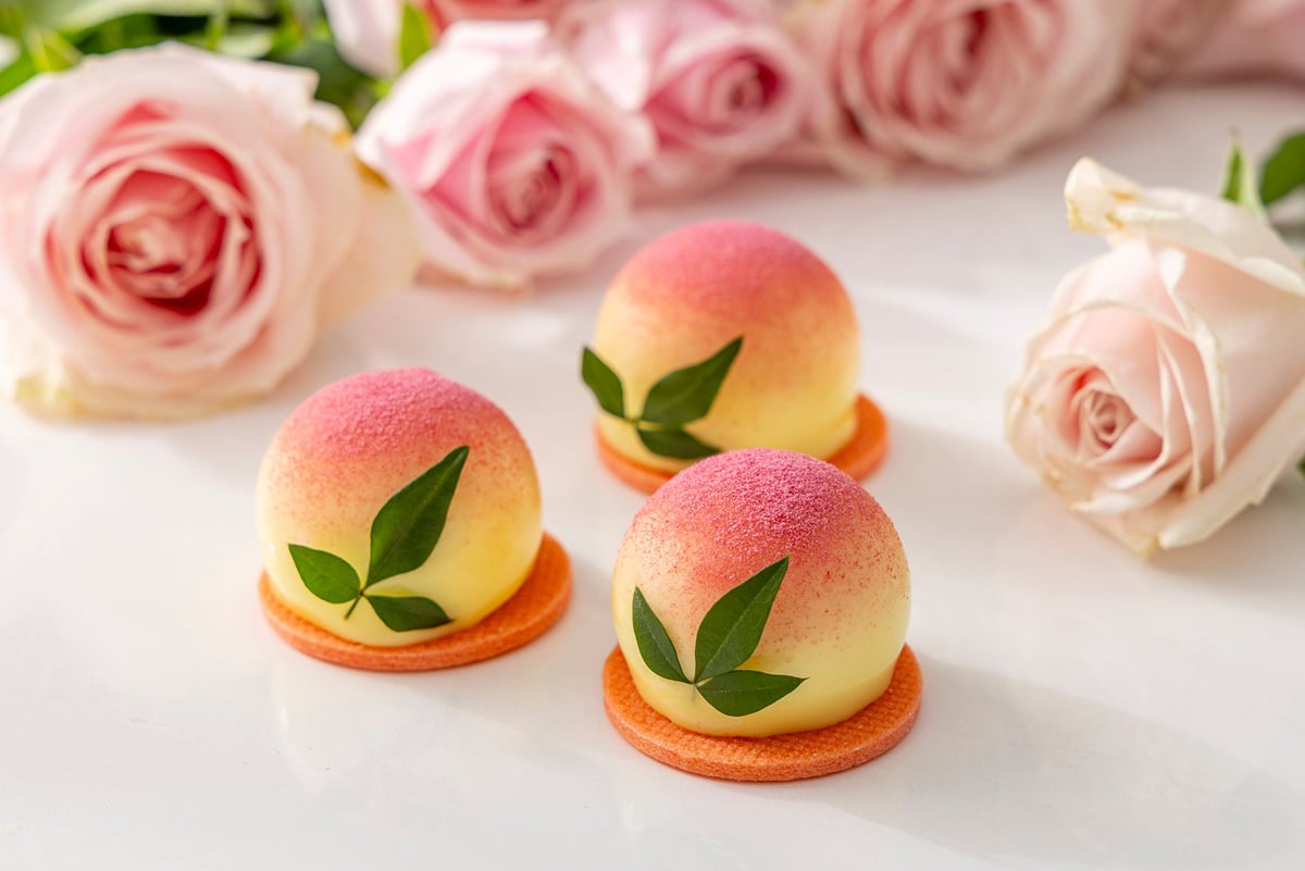 白桃ゼリー入りレアチーズケーキ