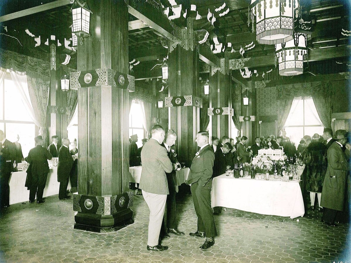 1927年開業時の頃のフェニックスルーム