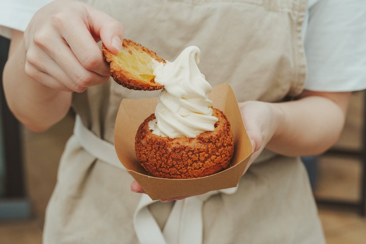 高輪ゲートウェイ駅「MAISON CLASSIC FACTORY」に新感覚スイーツ「Milk Chou Soft」登場 8月1日〜