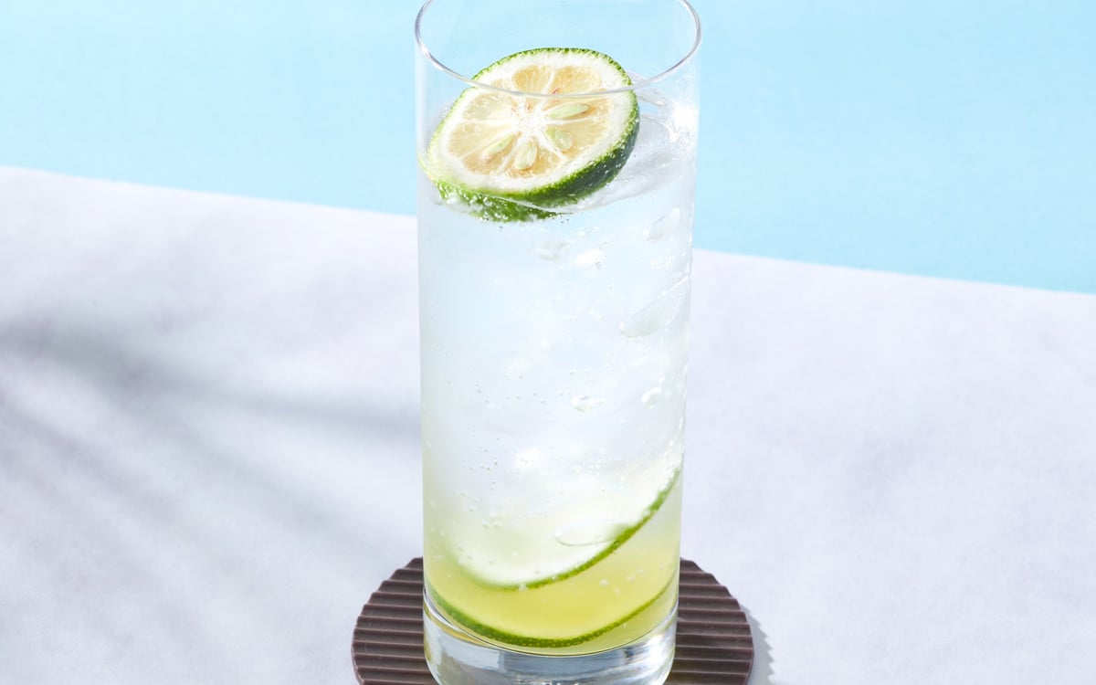 旬の白桃を贅沢に使った夏の新作グルメが並木街珈琲に登場 7月14日〜