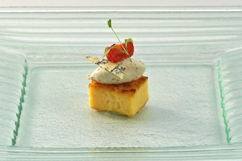 ポレンタのケークサレ ブルーチーズと茄子のクリーム