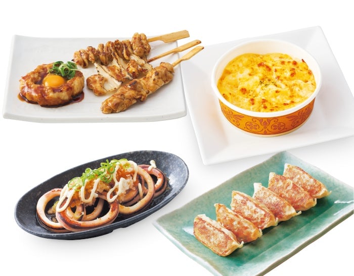 左上:焼とり盛り合わせ(たれ) 右上:マカロニチーズグラタン 右下:焼ぎょうざ(6個) 左下:いかおろしマヨネーズ
