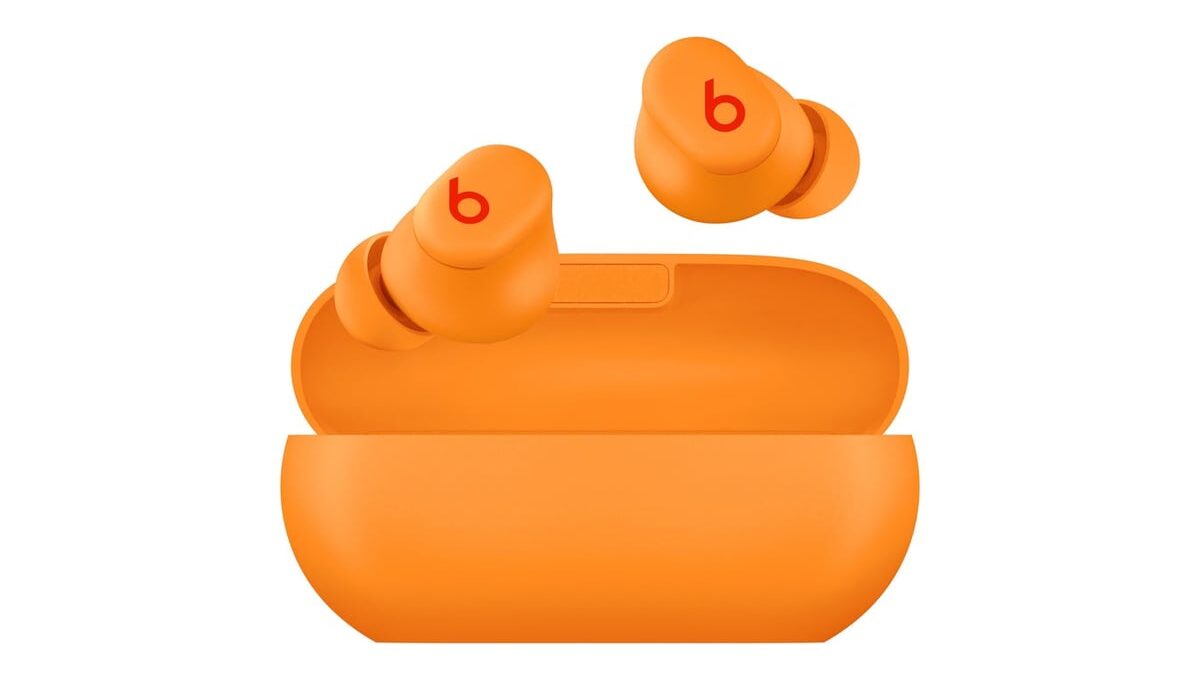 セブン‐イレブン限定「Beats Solo Buds」オレンジカラー登場 7月4日〜
