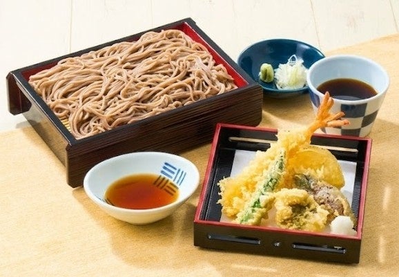 ※写真は「瀬戸内鱧(はも)の季節天せいろそば」