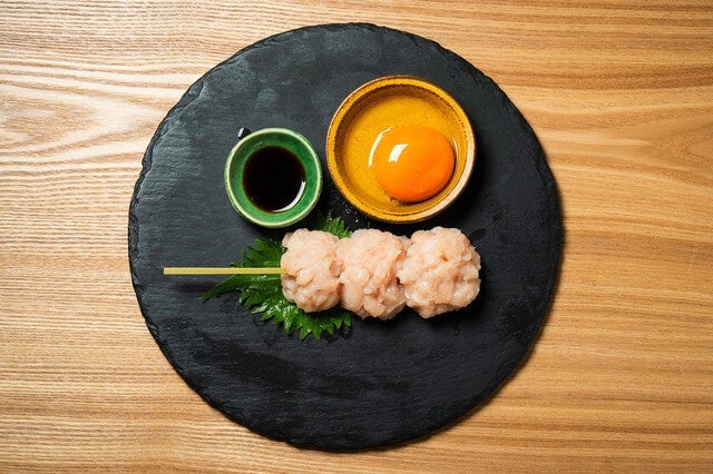 「おおいた冠地鶏の生つくね」1,680円（税込）