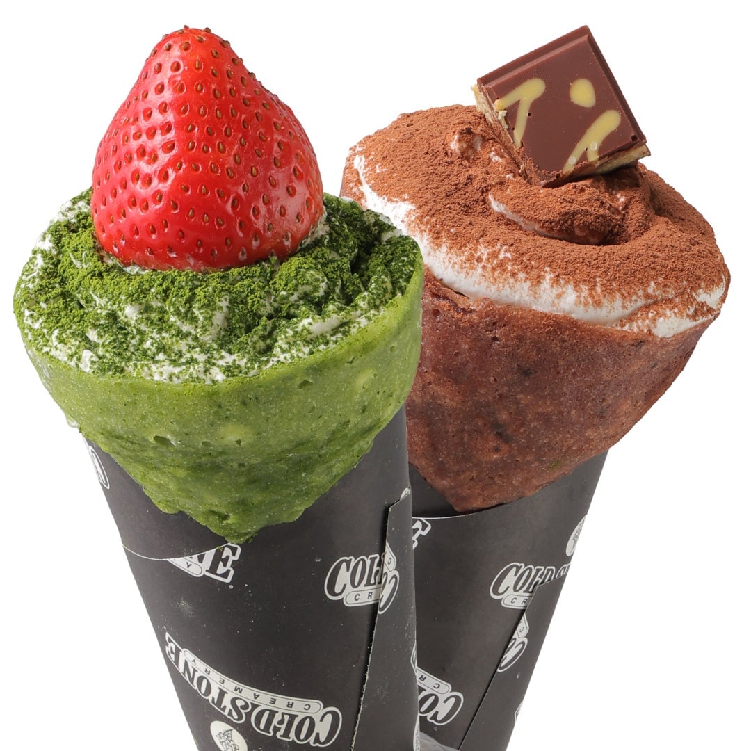 (左)生もち 宇治抹茶といちご(右)生もち ドバイチョコ 各900円