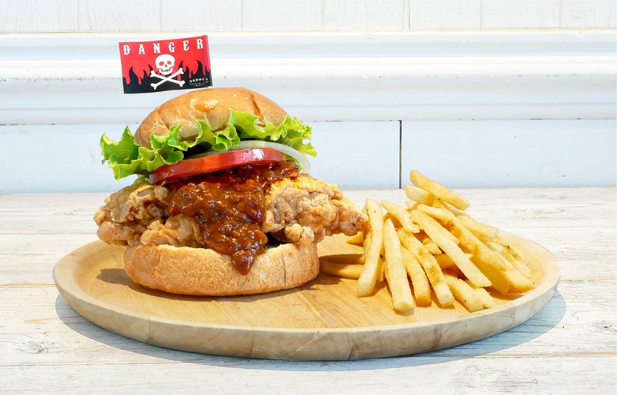 数量限定！H1GLOBAL「激辛チキンバーガー」原宿表参道・千葉・岐阜で発売