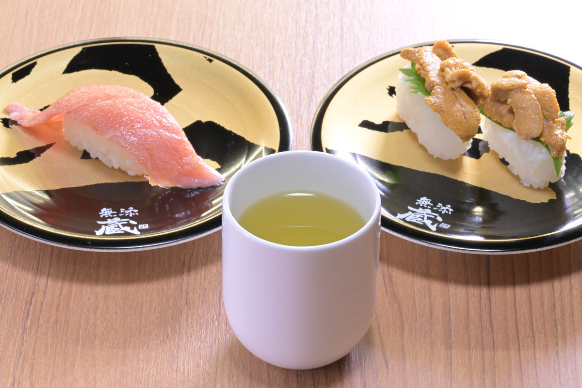 くら寿司「無添蔵 新宿店」が初登場!北海道産地魚と日本茶ペアリングも