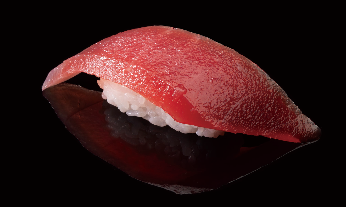 くら寿司「無添蔵 新宿店」が初登場！北海道産地魚と日本茶ペアリングも