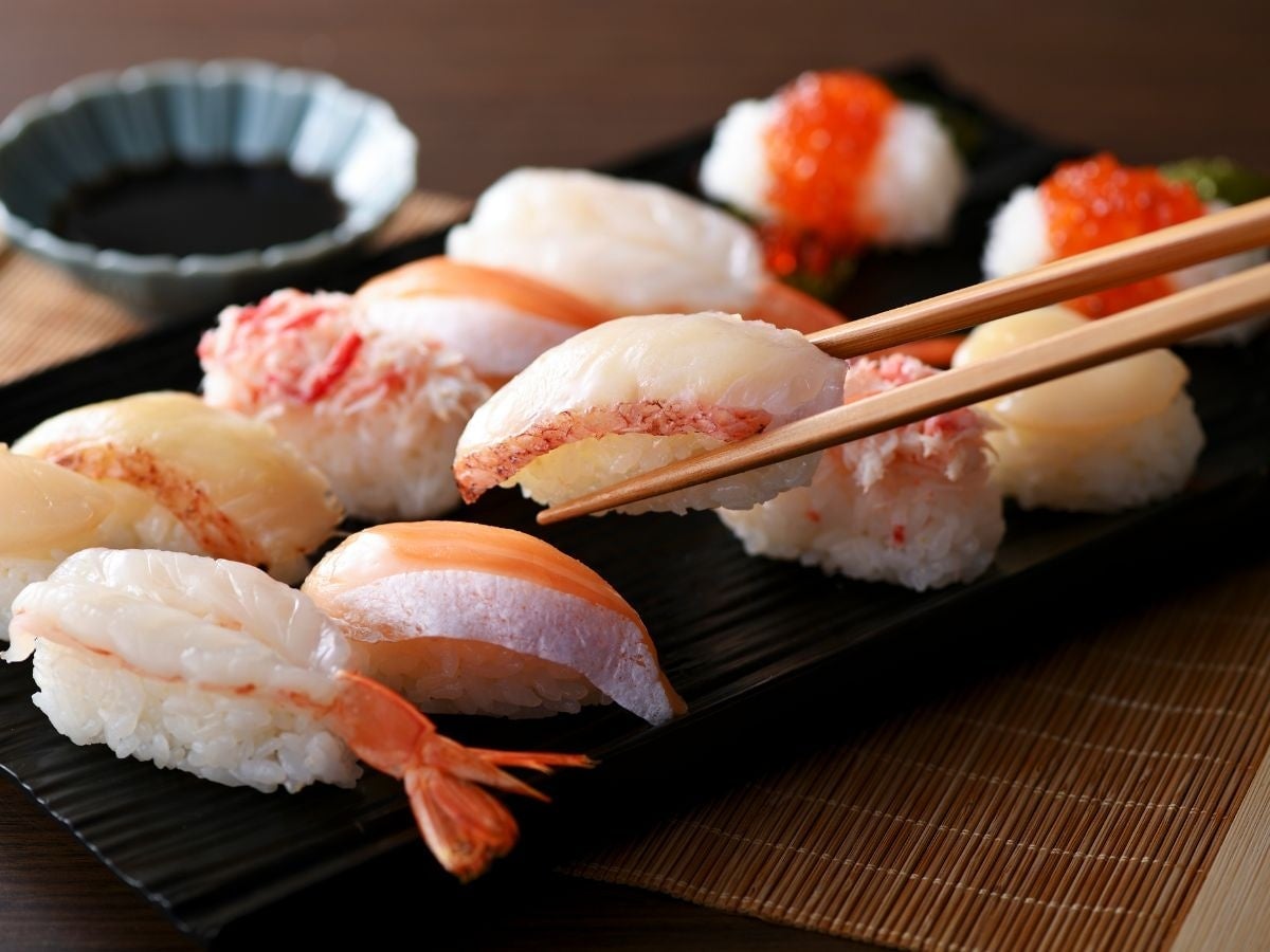 全国のニラックスブッフェで極 上にぎり寿司コース食べ放題開催