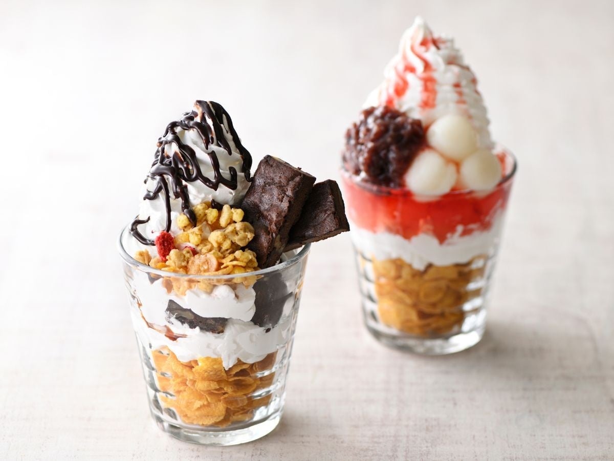 ニラックス「パンケーキ&ホイップクリーム」全国39店舗でWEB予約限定登場