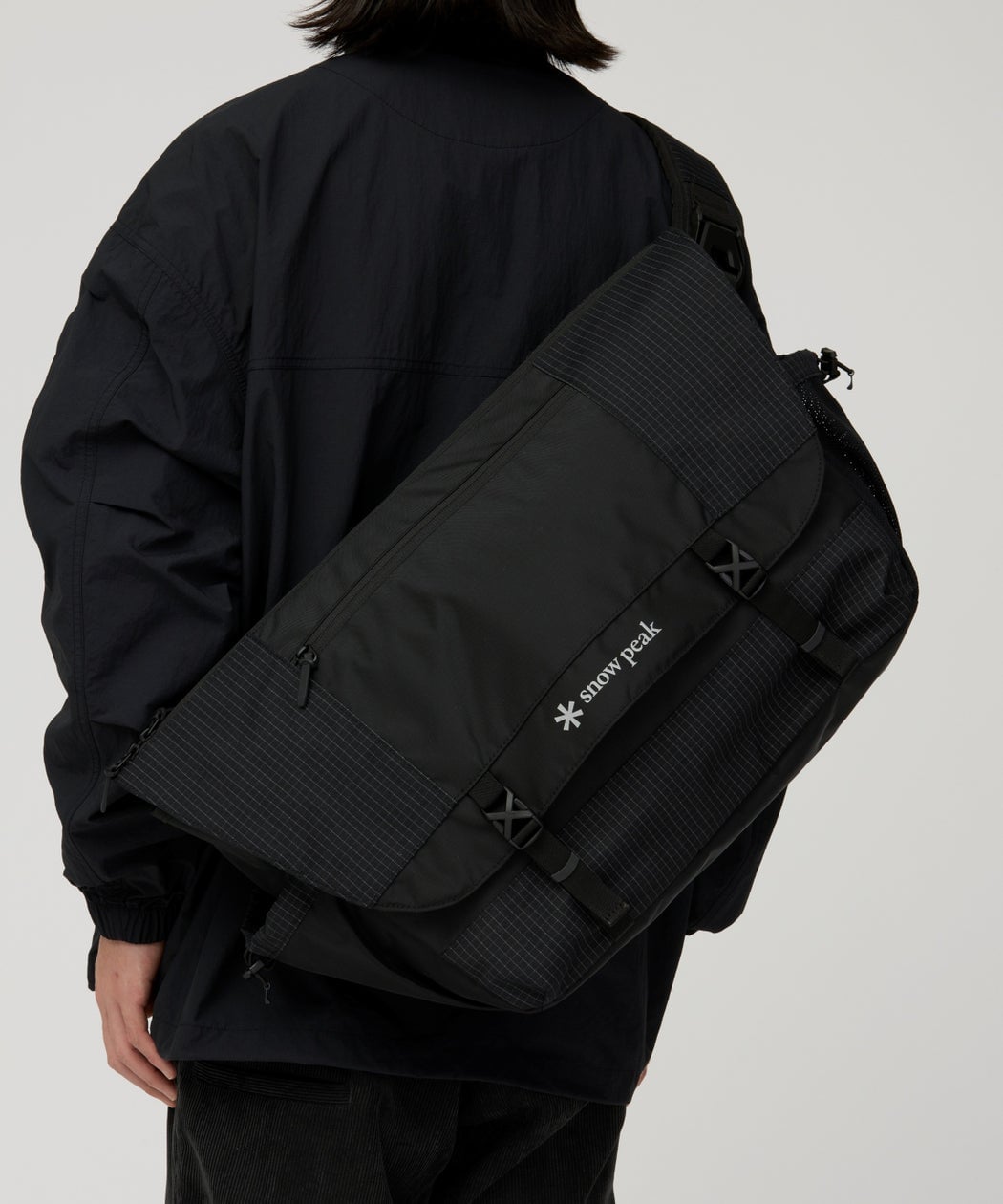スノーピーク秋冬「Grid Messenger Bag」など5種のバッグが全国で登場