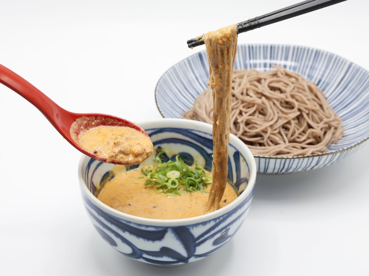 500円から楽しめる!よーじや「冷やし豆乳坦々つけそば」大阪本町店で登場