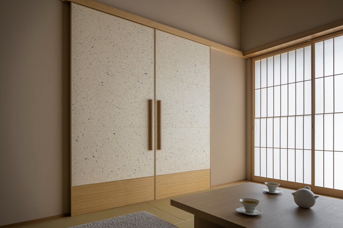 茶葉を漉き込んだ建具