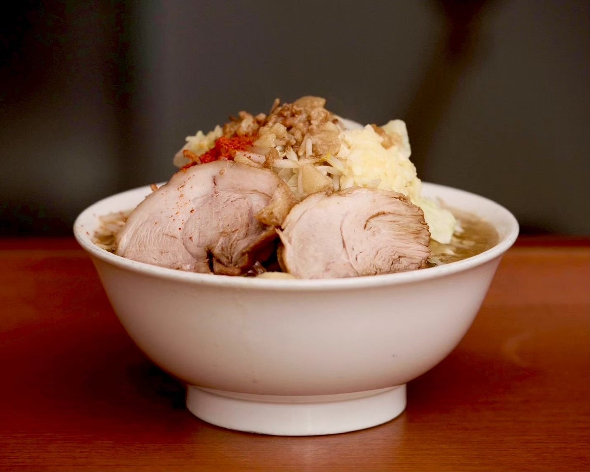 中毒者続出の「ラーメン荘 地球規模で考えろ」のラーメン