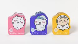 左から『だいすきちいかわ シェイプブックミニ あそぼうよ！ ちいかわ』『だいすきちいかわ シェイプブックミニ おやすみ！ ハチワレ』『だいすきちいかわ シェイプブックミニ へんしん！ うさぎ』定価 各￥990（税込）12P ボードブック仕様 講談社刊