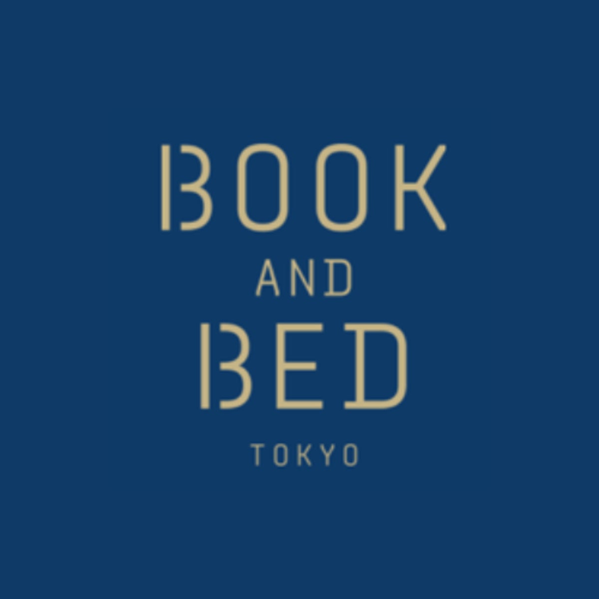 アトリエブックアンドベッド株式会社は、「泊まれる本屋」をコンセプトとした宿泊施設で「BOOK AND BED TOKYO」を運営する企業です。本に囲まれた空間でゲストに特別な宿泊体験を提供し、読書と旅を融合させた独自のライフスタイルブランドとして高い評価を得ています。現在、新宿店(東京都新宿区)と心斎橋店(大阪府大阪市)の2店舗を展開し、インターネットやSNSを通じた情報発信にも力を入れ、“本のある暮らし”を提案しています。