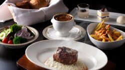 秋の“背徳”肉グルメ！ホテルニューオータニ（東京）「ヴォルケーノ プレミアムコース」10/1〜