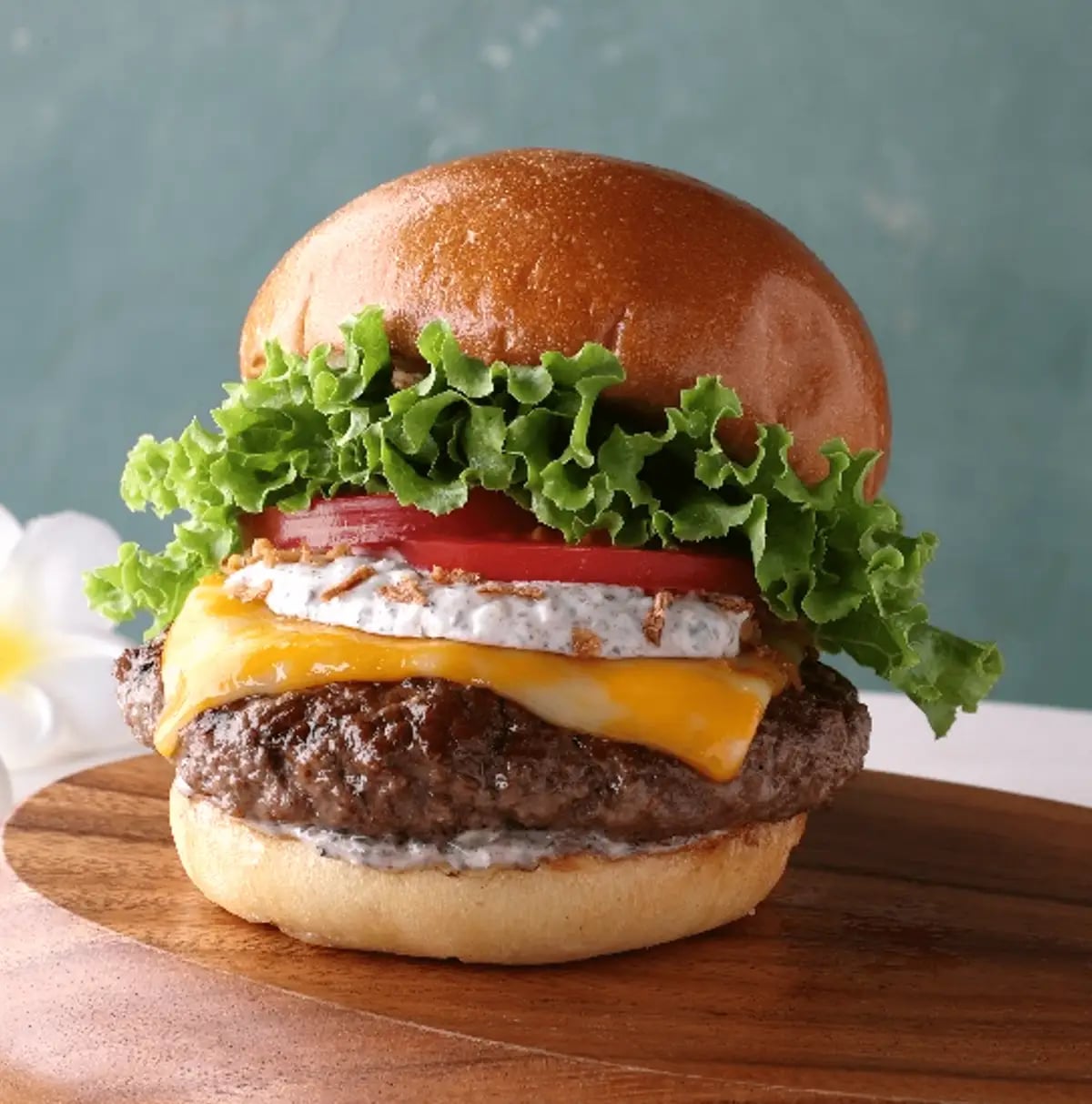 1,730円！クア・アイナ「トリュフ コルビージャック チーズバーガー」登場 10/21〜1/19