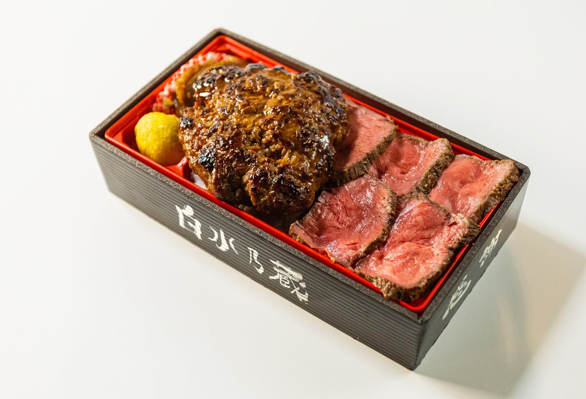 白水乃蔵のあか牛入りハンバーグとステーキ重