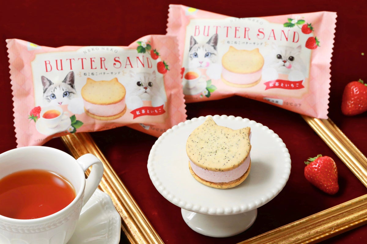 ねこねこ「ねこねこバターサンド～紅茶といちご～」初登場！360円 11/1〜3/31