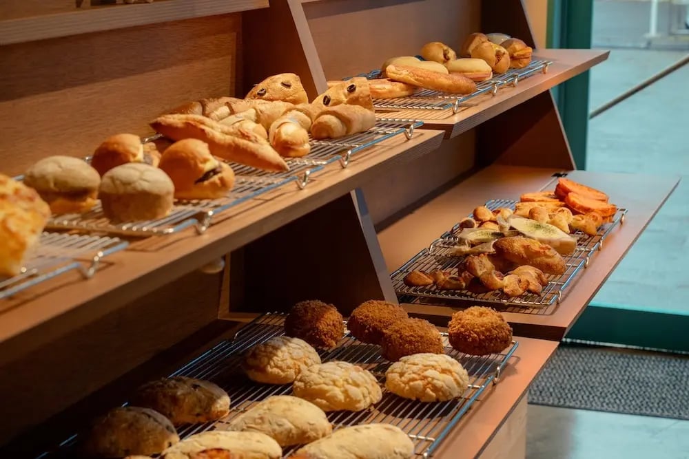 鎌倉・七里ヶ浜「Pacific BAKERY」リニューアル!「出汁しらすフォカッチャ」登場 10/29〜