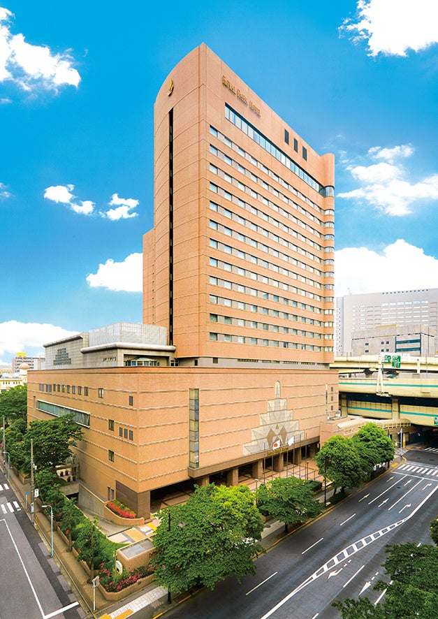 所 在 地：東京都中央区日本橋蛎殻町2-1-1 客 室 数：419 室 館内施設：レストラン、バー、宴会場、茶室（耕雲亭）、 チャペル、神殿、ショッピングアーケード、美容室、 理容室、リラクゼーションサロン、写真室、衣裳室、 フラワーショップ、日本庭園など アクセス：東京メトロ半蔵門線「水天宮前」駅に直結（4 番出口） 東京メトロ日比谷線「人形町」駅より徒歩約5 分（A2 出口） 都営浅草線「人形町」駅より徒歩約8 分（A3 出口） URL：https://www.rph.co.jp/