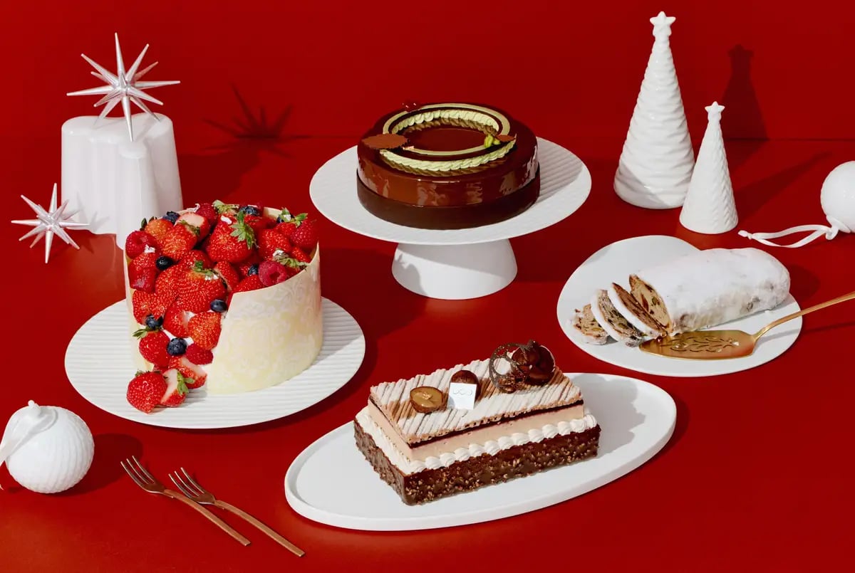 (左) Bijou Fraise -ビジュー・フレーズ- (中央上) Noël Chocolat Pistache -ノエル・ショコラ・ピスターシュ- (中央下) Tarte aux Marrons -マロンタルト- (右) シュトーレン