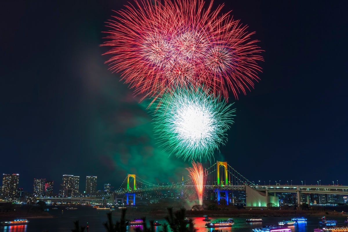 27,500円！東京・晴海の東京ウォータウェイズ「直前割」花火観覧クルーズ 10/24〜