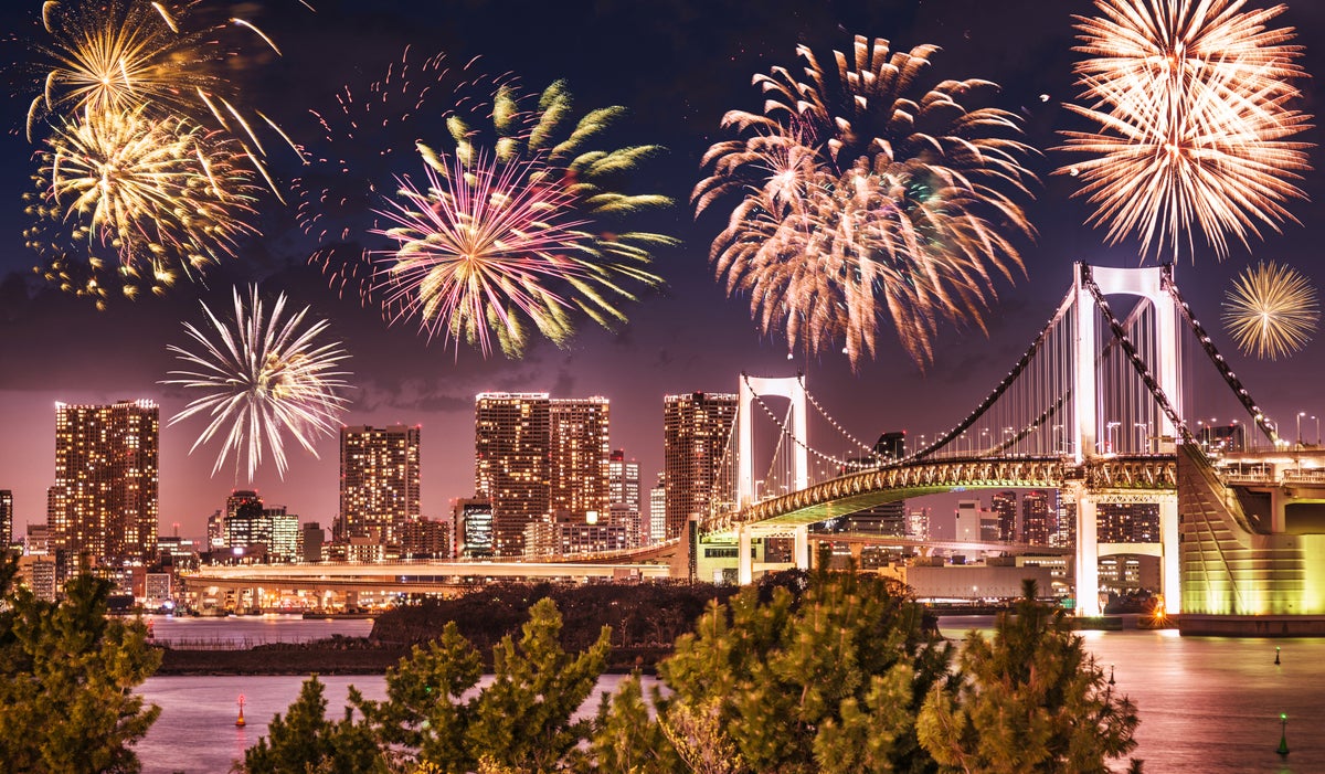 27,500円！東京・晴海の東京ウォータウェイズ「直前割」花火観覧クルーズ 10/24〜