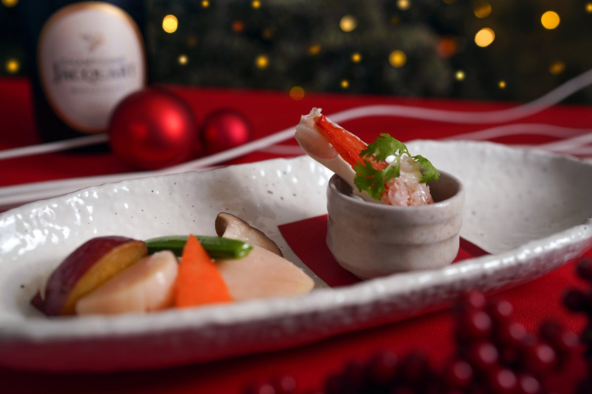 中国料理 燦宮／クリスマスディナー2026（北海道産 帆立貝柱と旬菜の炒め たらば蟹の海鮮醤油蒸し)