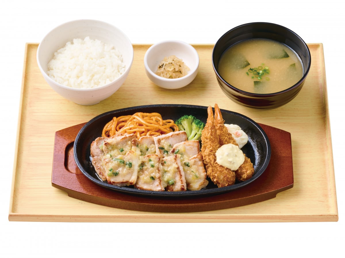 1,230円！やよい軒「～柔らか豚もも肉～国産ポークカットステーキ定食」発売 10/15〜